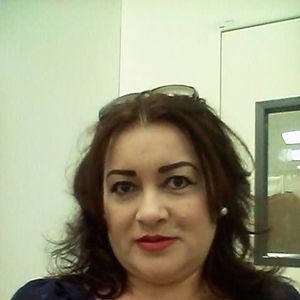 Meet your Posher, Esperanza